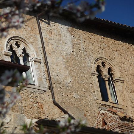 سانتو ستيفانو دي سيسانيو La Bifora E Le Lune Vico Sotto Gli Archi 5 المظهر الخارجي الصورة