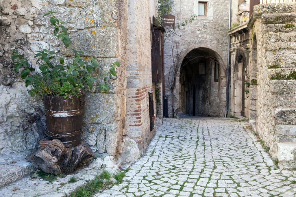 سانتو ستيفانو دي سيسانيو La Bifora E Le Lune Vico Sotto Gli Archi 5 المظهر الخارجي الصورة